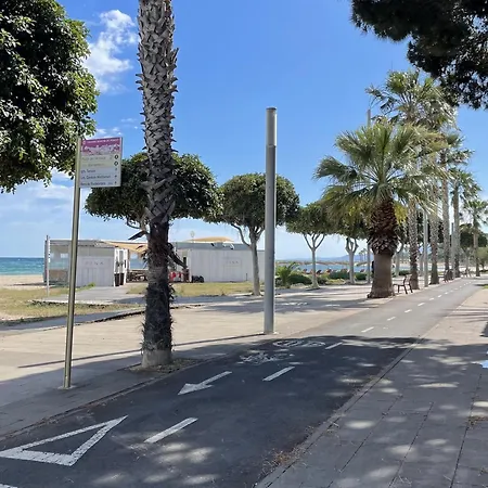 Cerca Del Mar Con Solarium Y Patio, Ideal Vacaciones En - Es-9-173 * Cambrils